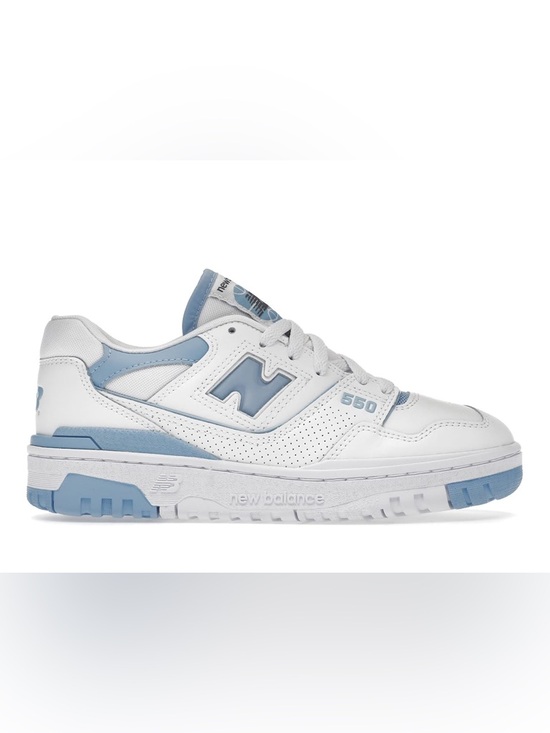 New Balance Shoes - New Balance 550 Sneaker in White & Light Blue